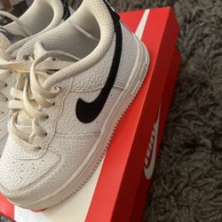 Unisex Black And White Nike Air Force Toddler 