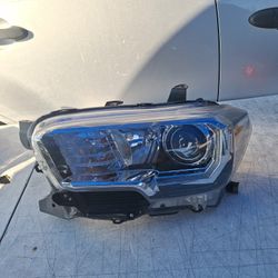 2016-2021 Toyota Tacoma  Headlight Lh Side Driver Side Halogen 