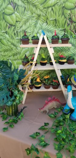 Wood stand - birthday party cupcake stand