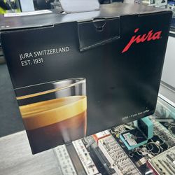 Brand New JURA E4