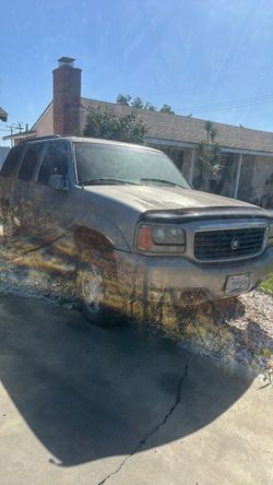 99 Cadillac Escalade