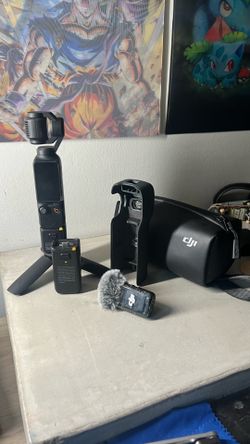 DJI Osmo Pocket 3 Creator Combo Camera