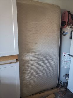 single bed mattress good condition