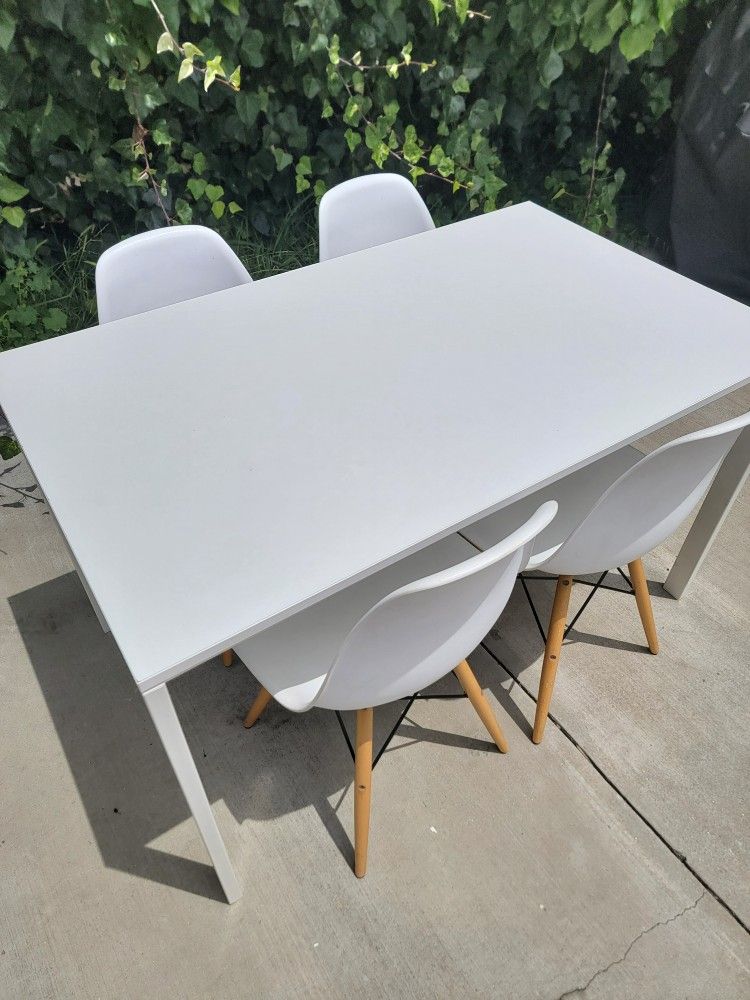 Dining Table Set