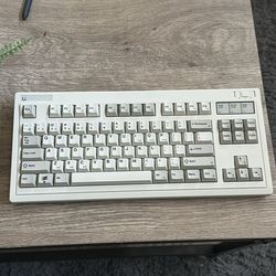 Fl Sports retro keyboard (thocky sounding switches)