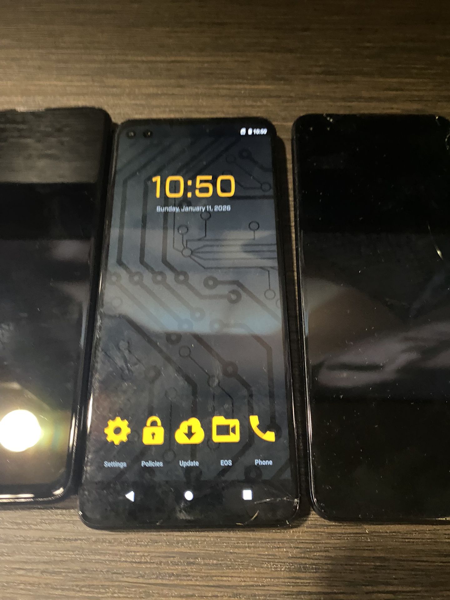 Motorola Bundle They Have Small Hairline Cracked Mdm On Device They Need To Be Reset