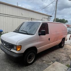 2005 Ford E-150