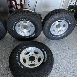 Ford F-250 16-inch wheels