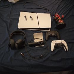 Ps5 With 1 Regular Controller And 1 Pro Controller And 2 Headsets