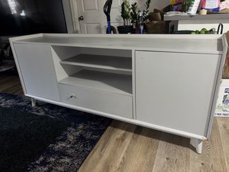 Dresser/nightstand for sale