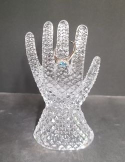 Beautiful Vintage Chadwicks Crystal Hand Shaped Ring Holder