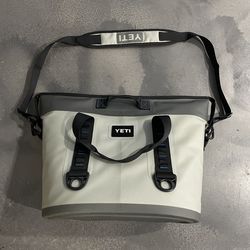 Yeti HOPPER TWO 30 Portable Cooler Bag