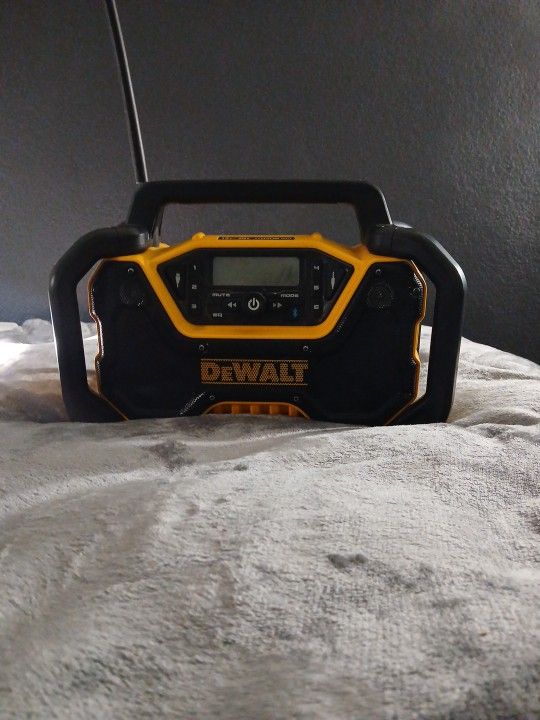 Dewalt 20V Radio
