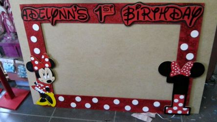 Minney mouse frames and center pieces