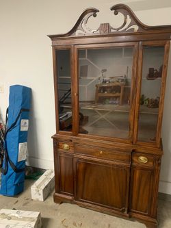 Duncan Phyfe style China cabinet