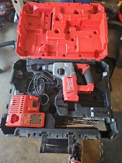 Milwaukee Fuel Cordless Rotary Hammer Drill Kit