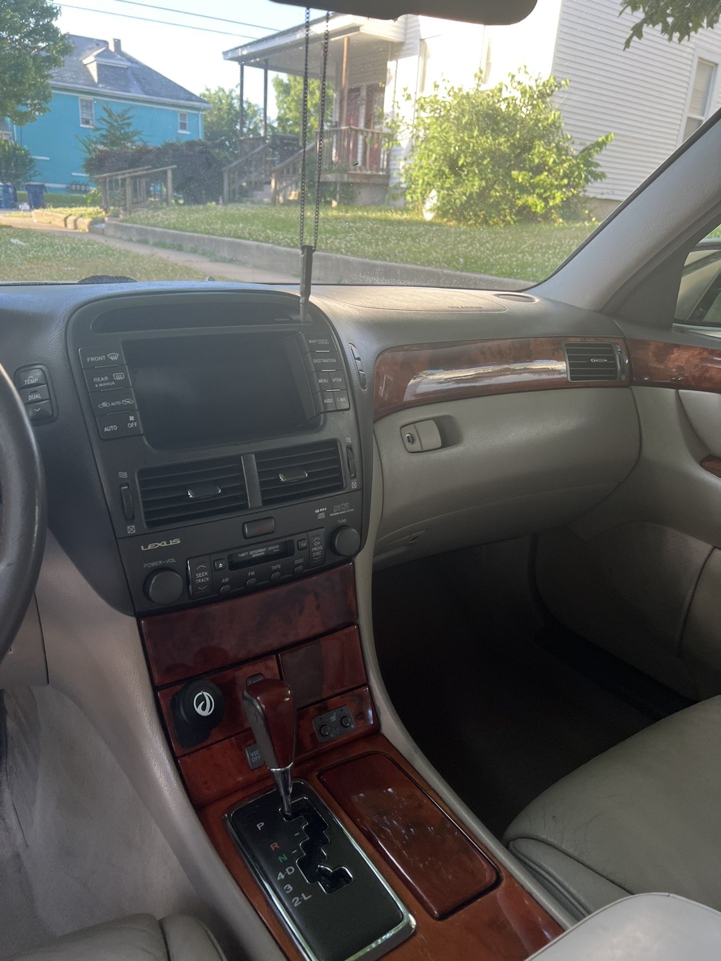 2001 Lexus LS 430