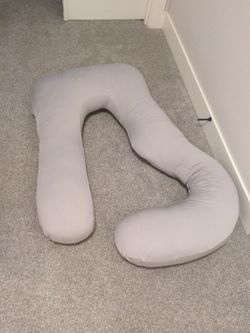 Pregnancy pillow