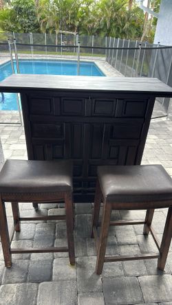 Solid wood outside bar with stools