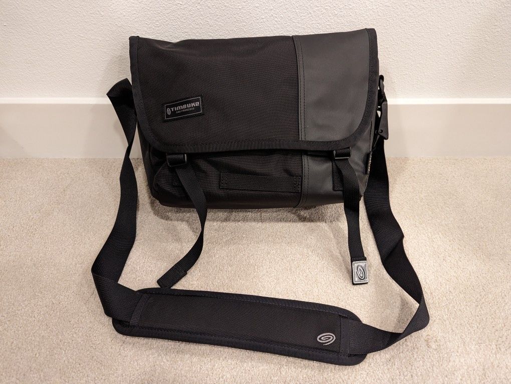 Brand New Timbuk2
Snoop Camera Messenger Bag Extra Small