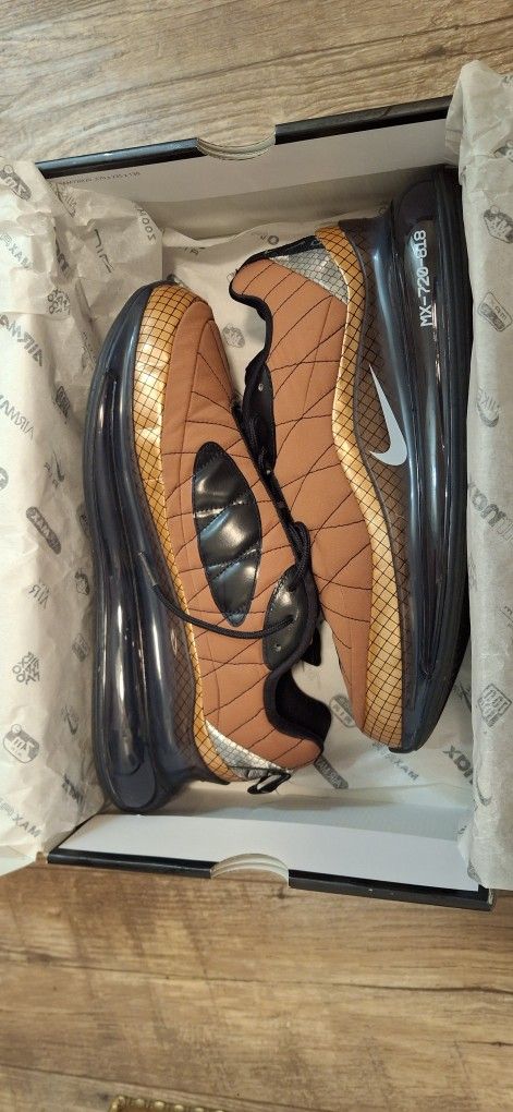 Nike Air Max Mx 720