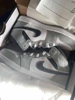 Jordan 1 Mid