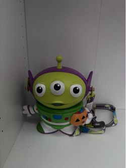 Alien supper