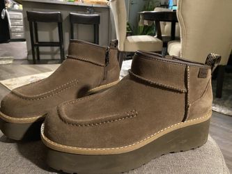 Uggs Platforms Sooo Cute!!!