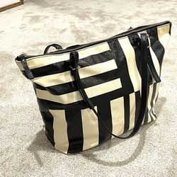Authentic Large Kate Spade Black and White Zipper Tote