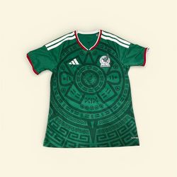 New w/o Tags Authentic Home Mexico World Cup Jersey Fan Version Size L 50$ if pickup.