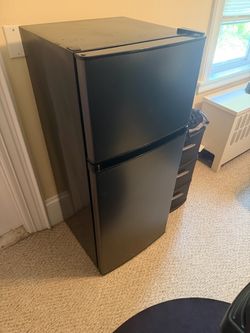 Frigidaire mini fridge with freezer