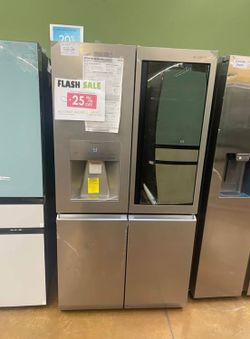 LG signature refrigerator 36 inch wide 4 door Instaview