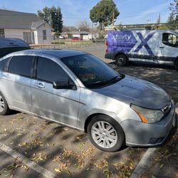 2010 Ford Focus Sel 4d