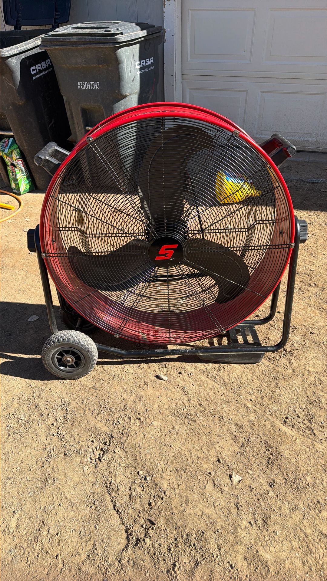snap on 30” tilting drum fan