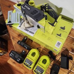 Ryobi 18V 3 1/4" planer, batteries, chargers kit
