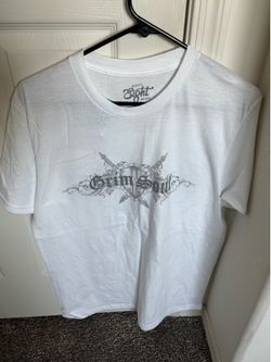 Men’s affliction style white shirt