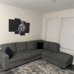 Like New Grey Sectional Couch Pick Up Or  (Delivery Available!) Or 