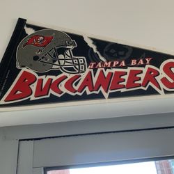 Buccaneers Leroy sellin Autographed Banner