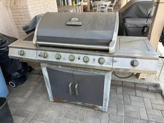 Brinkmann Heavy-Duty 5 Burner Gas Grill