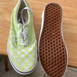 7.5 Men’s Vans 