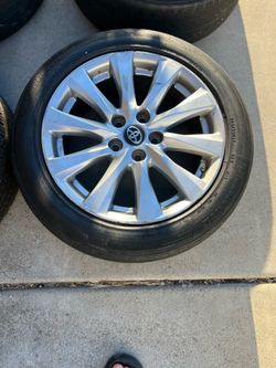 2023  original Toyota Camry le Rims