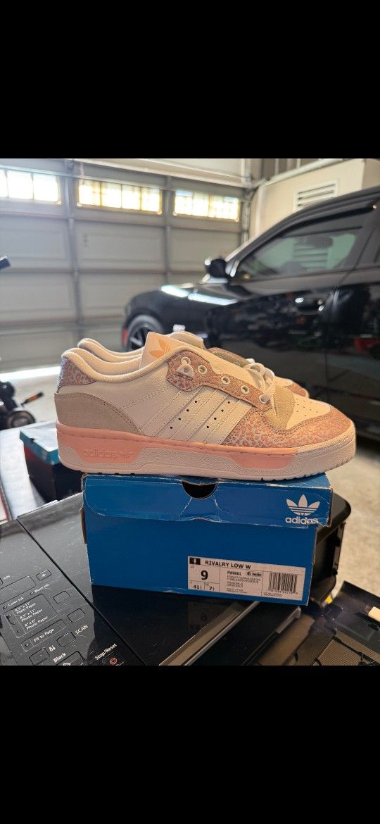 Adidas Revalry Low  Women