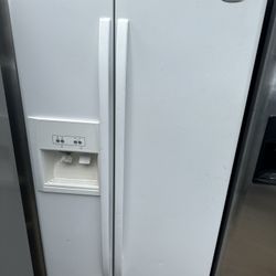 Refrigerator Like New 