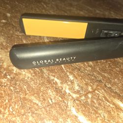 Hair straightener