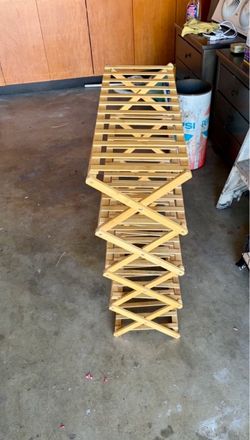 Expandable Wooden Shoe Rack