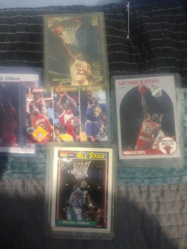 5 MICHAEL JORDAN cards 80s