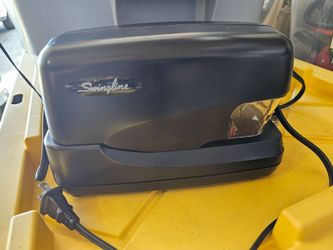 Swingline Electric Stapler