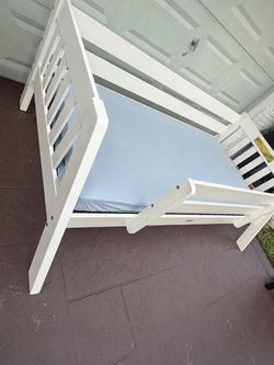 🛏️ SHINE White Wooden Toddler Bed