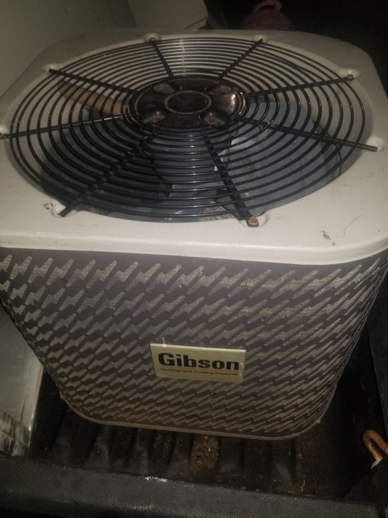 Air conditioner 2.5 ton in a good condition $100