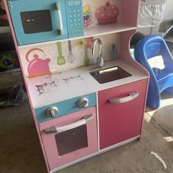 Kitchen Play